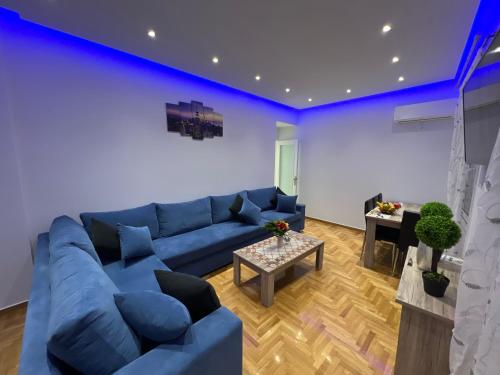 Four Seasons Apartment