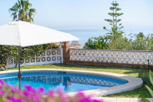 Villa con maravillosas vistas y jardines