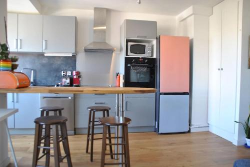 Photo de la galerie de l'établissement T3, Terrasse, superbe vue sur La ville, Proche Panier et transports, à Marseille