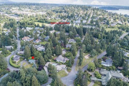 an aerial view of a neighborhood with houses and trees at Private park in a cozy home next to I-90 huge yard in Mercer Island