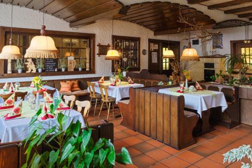 Restaurace v ubytování Gasthof Zur Traube