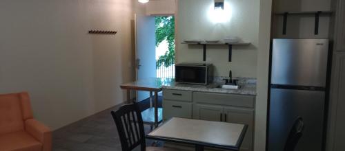 Una cocina o cocineta en Cocusa Motel