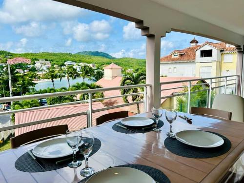 Appartement Ti Plaisir, spacieux 2 chambres, terrasse vue mer et plage à 80m