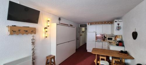 Photo de la galerie de l'établissement Résidence Diamant - Studio Vue Piste MAE-0304, à Aime La Plagne