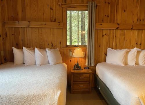 Katil atau katil-katil dalam bilik di Gunflint Lodge