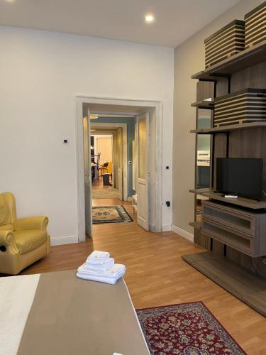 Spinelli Apartments