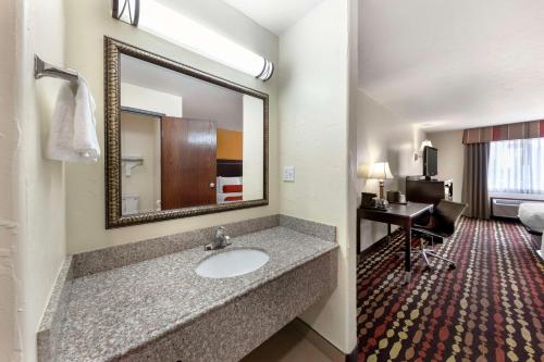 Fotografie z fotogalerie ubytování Best Western Greentree Inn & Suites v destinaci Moore