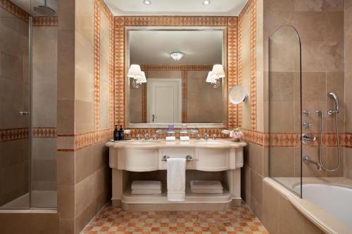 Bagno di The St. Regis Florence