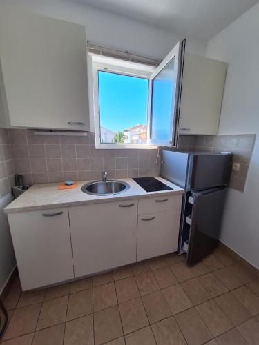 Apartment Novalja 9326b