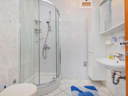 O baie la Apartments and rooms with a swimming pool Mlini, Dubrovnik - 23441