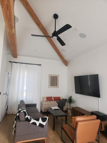 Ladera Retreat near Sofi Stadium, LAX, Beach photo 10
