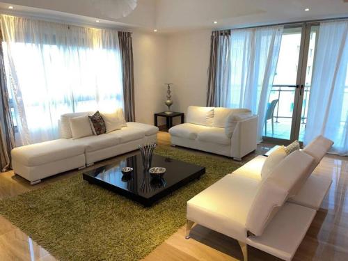 Comfortable Ocean-City View