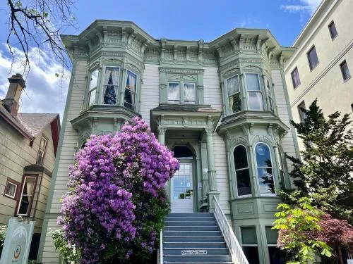 Northwest Portland Hostel in Portland