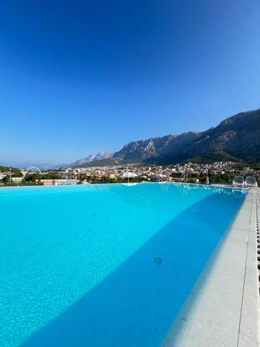 Luxury sea view apartment Makarska with pool
