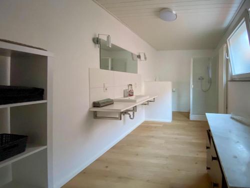 Ένα μπάνιο στο Apartment Bourquin