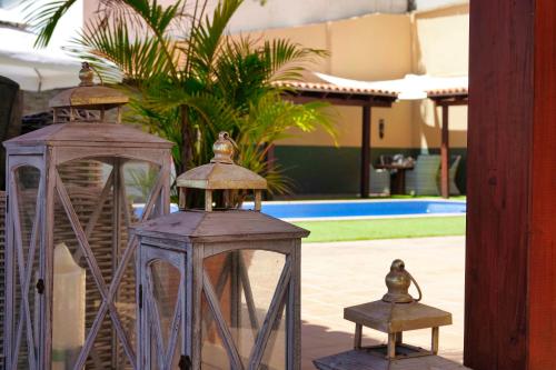 Αίθριο ή υπαίθριος χώρος στο Happiness Chalet with Heated Swimming Pool