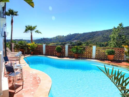 Πισίνα στο ή κοντά στο 4 bed private pool Villa Bermeja