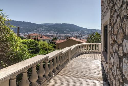 Villa Familiale Spacieuse Proche du Centre ville Calme Absolu