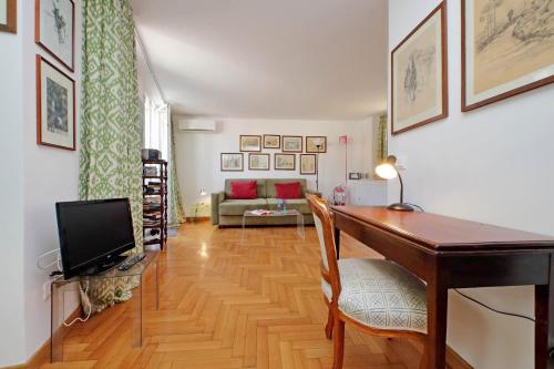 Lovely Apartment Via Sistina