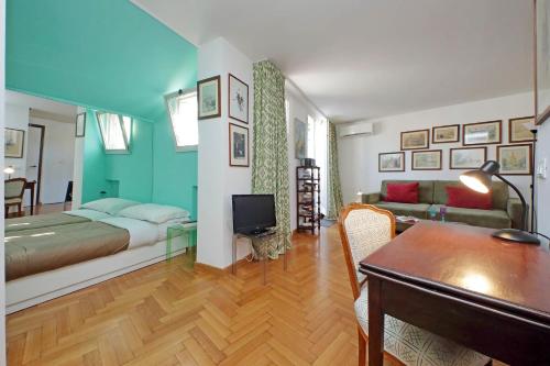 Lovely Apartment Via Sistina