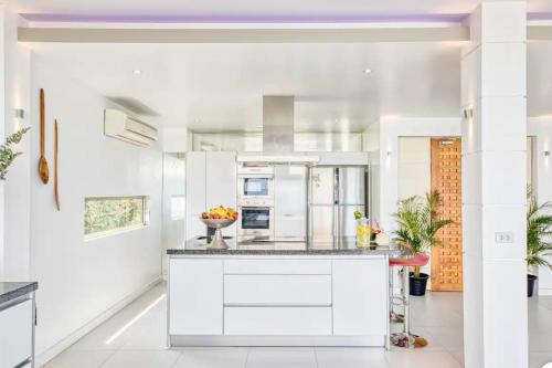 Billede fra billedgalleriet på Villa Jaliza - Sea View 6BR Samui i Nathon Bay