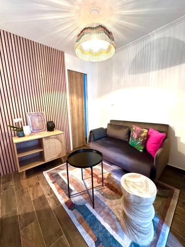 Photo de la galerie de l'établissement Modern Apt near Montmarte 2 mins from metro Château Rouge, à Paris