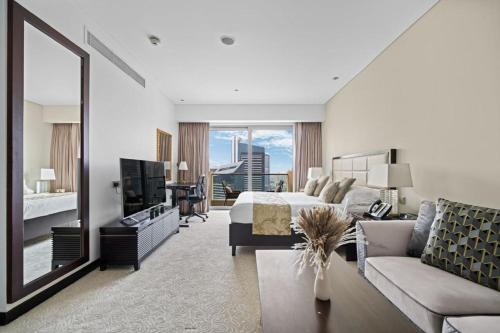 Amazing 1 Bd Marina View LLC