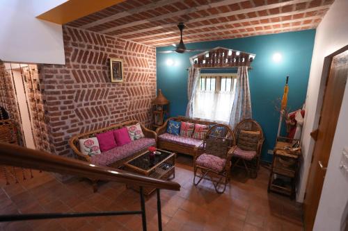 Gallery image of Urban Tripper Aamar Bari Homestay by Arindam in Srī Niketan