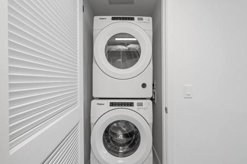 New Luxury Apartment at Downtown Miami photo 16