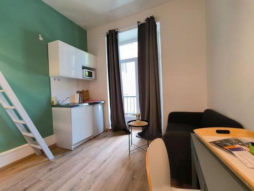 Photo de la galerie de l'établissement 2 pers-Proche des Halles-Parking à 300m, à Pau