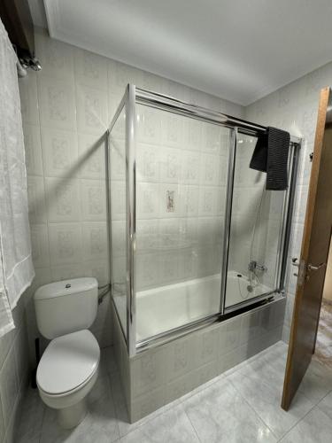 Un baño de Casa OS BAÑOS