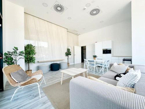 Modern 2 bed apartment 23 floor Urban Sky