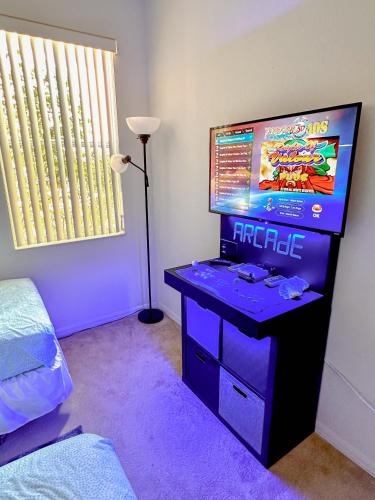 Charming family retreat with Pool & Amenities Disney & top Attractions photo 54