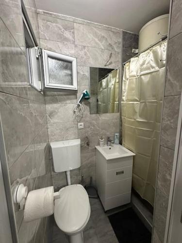 Ένα μπάνιο στο Ðorđe