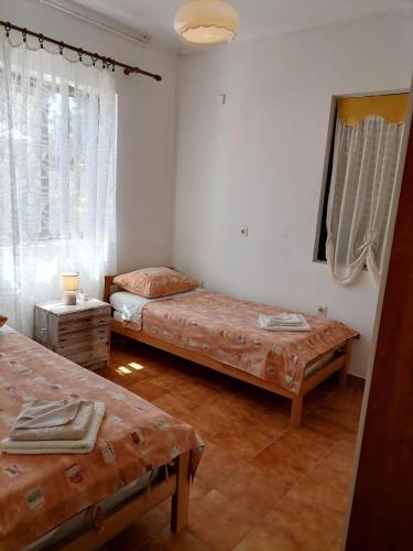 Apartments with a parking space Losinj, Losinj - 23520