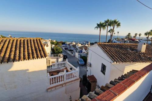 Ardhraubu Villa, Terra Cotta & Very Close to Sea