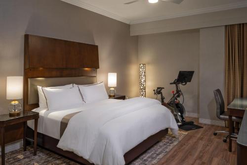 The Westin Houston Downtown Image