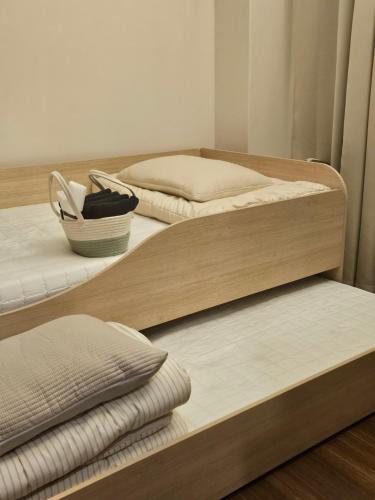 Travel Light Hostelにあるベッド