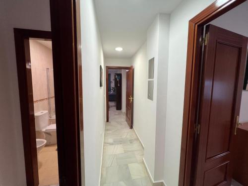 Ένα μπάνιο στο Concano - Apartamento turístico en Sanlúcar la Mayor