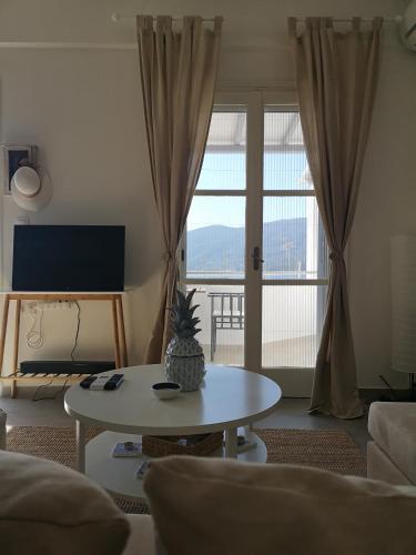 Poros Askeli sea & mountain view apartment