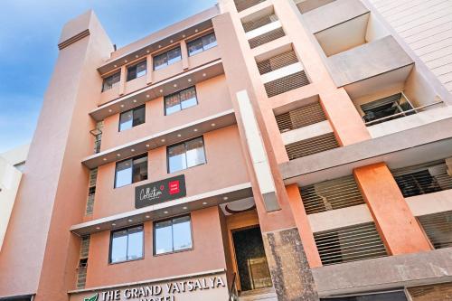 Gallery image of Super Hotel O H.R.KING HOTEL in Rajkot