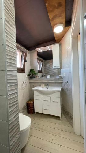 Bilik mandi di Studio-Appartement Isidora