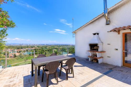PANORAMIC VILLA - Only Families