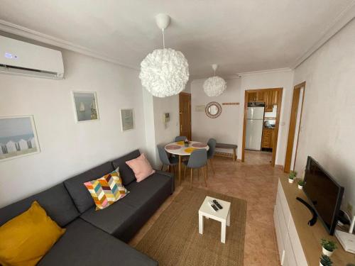 Charming Apartment 500m to Cura Beach