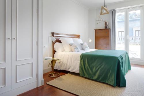 Garibay Terrace by FeelFree Rentals
