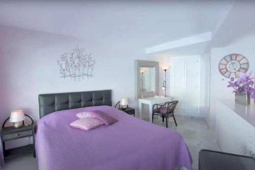 Unique apartment with rooftop pool & amazing views