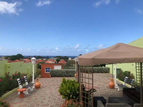 Gallery image of Cozy ocean view home - Jamella in Willemstad