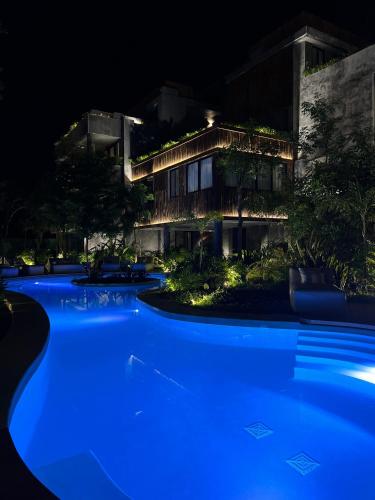 Bazén v ubytování Tulum 2BR Jacuzzi Privado Lujo & Piscinas Humana 800m Playa nebo v jeho okolí