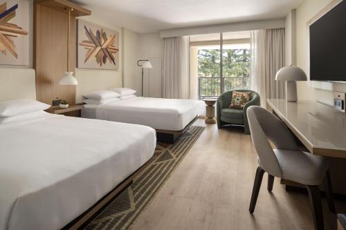 Ένα ή περισσότερα κρεβάτια σε δωμάτιο στο San Ramon Marriott
