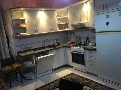 Dapur atau dapur kecil di burda kendine geleceksin